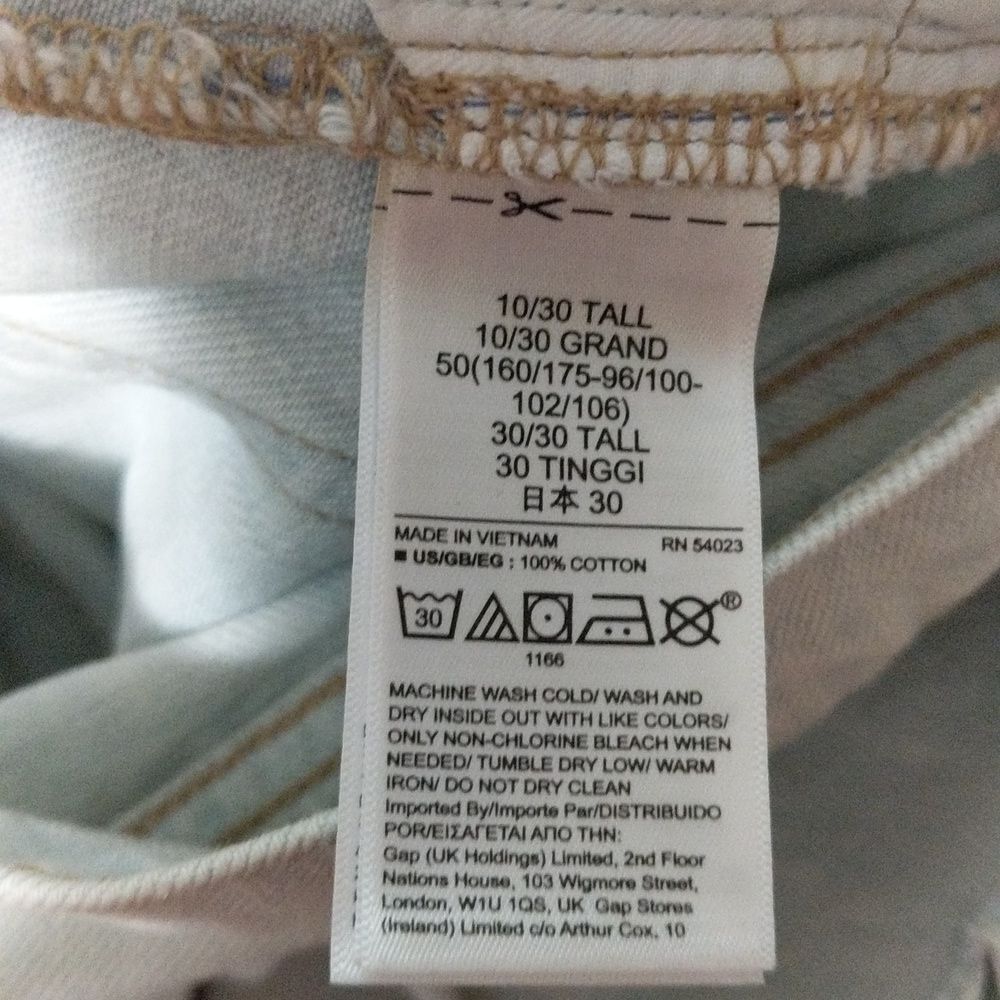 NWT GAP mom jean women's high rise tapered leg Tall destroyed light 10/30T - Picture 9 of 12